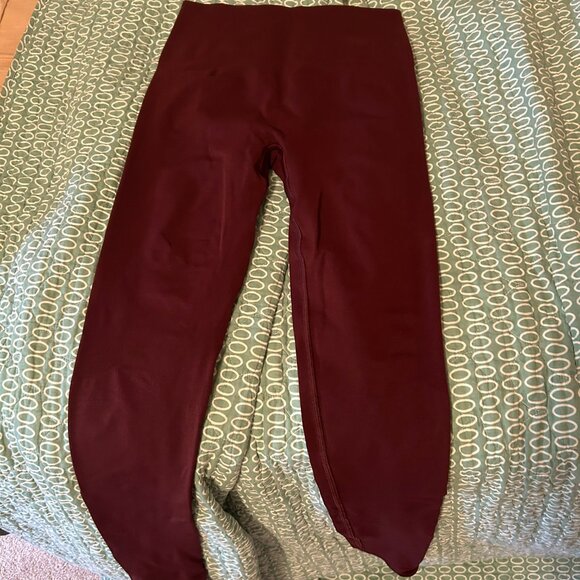 Alphalete Amplify Legging - Sangria - Picture 4 of 4